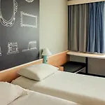 Ibis Stare 2*