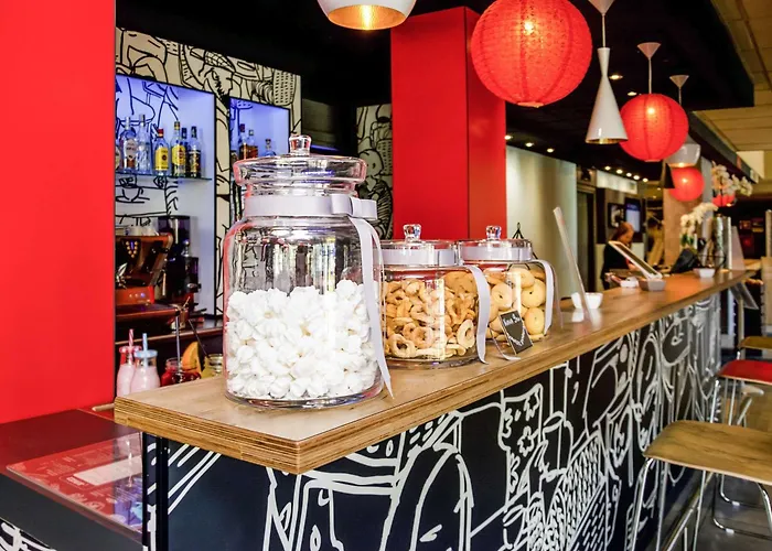 호텔 Ibis Stare 2*