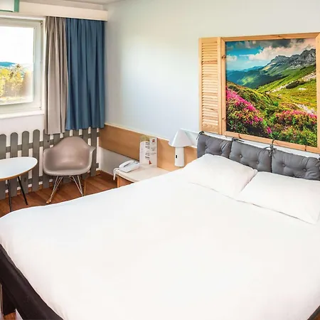 Hotel Ibis Stare 2*