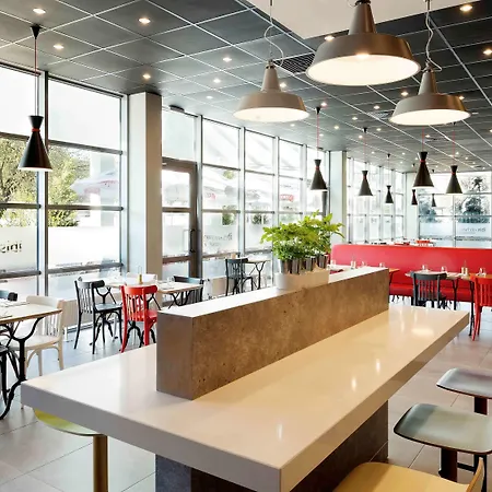 Ibis Stare Hotel 2*