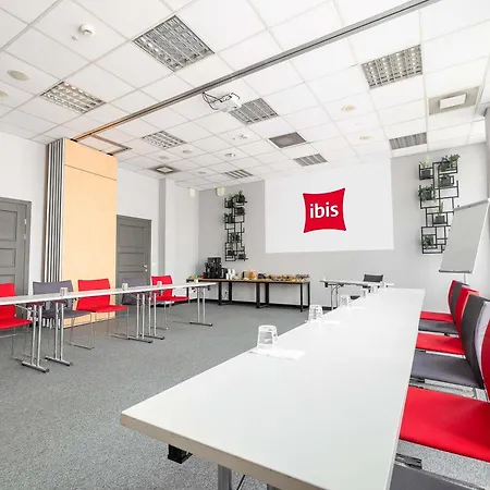מלון Ibis Stare 2*