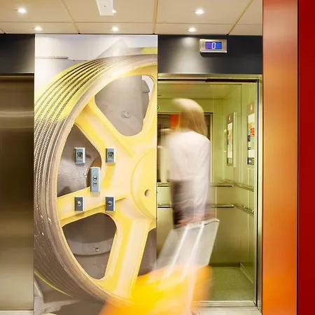 Ibis Stare Hotel 2*