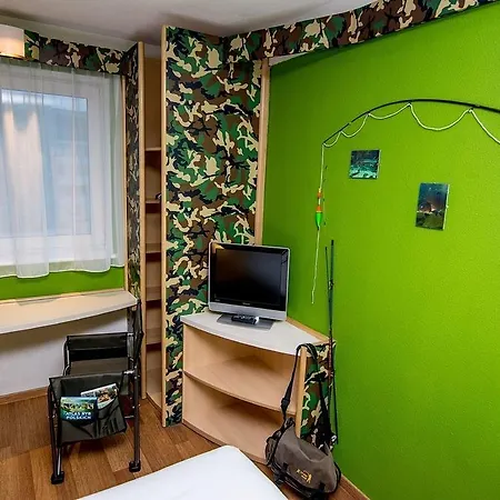 Hotel Ibis Stare 2*