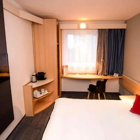 Hotel Ibis Stare 2*